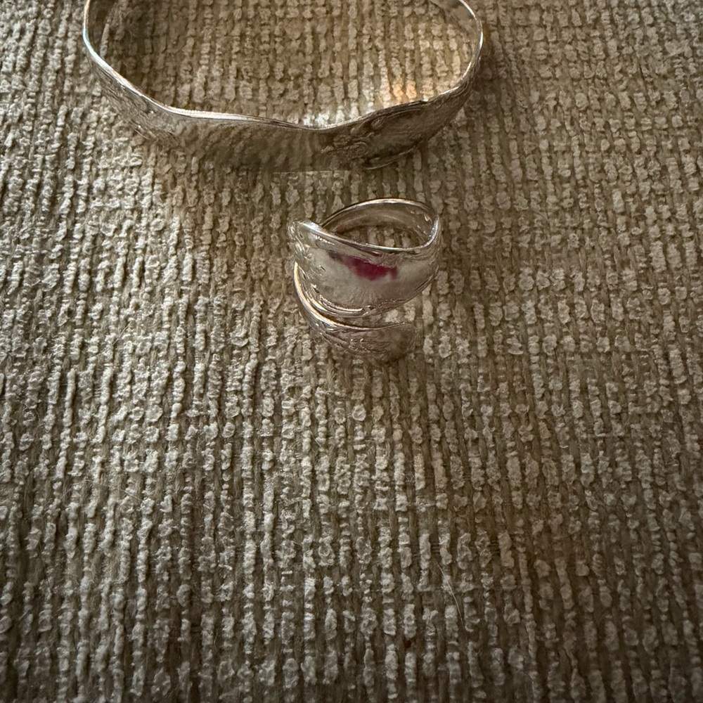 Oneida Silver-Tone Wrap Ring with Floral Detail